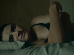 Morgana O'reilly in Playing Gracie Darling