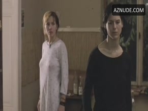 Nadja Uhl in Die Stille Nach Dem Schu