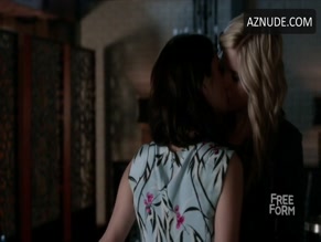 Niki Koss in Famous In Love