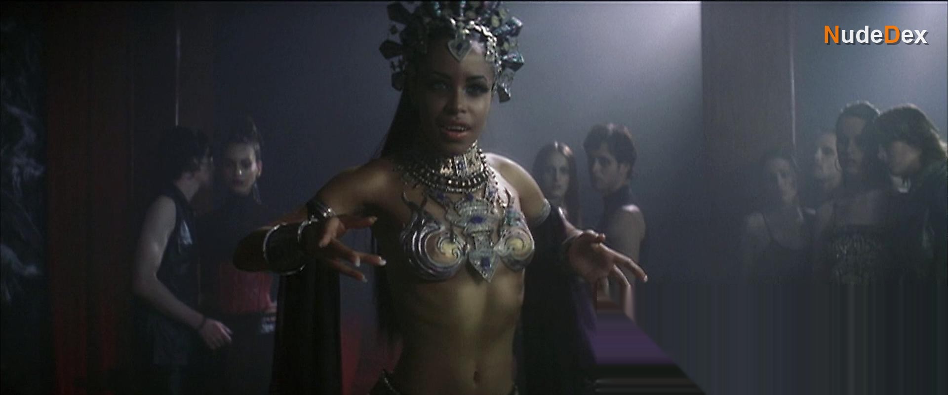 Aaliyah in Queen Of The Damned, photo 3