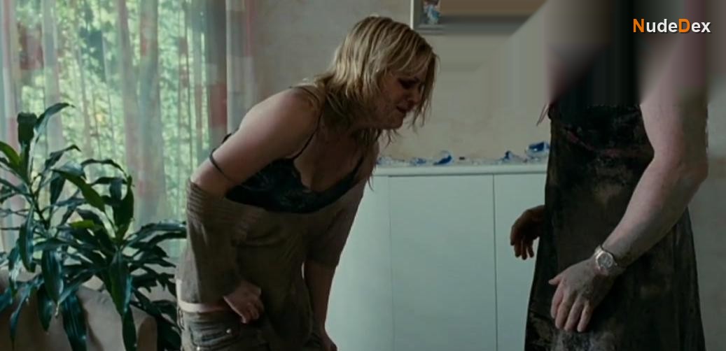 Abigail Greenwood in Brave Donkey, photo 2