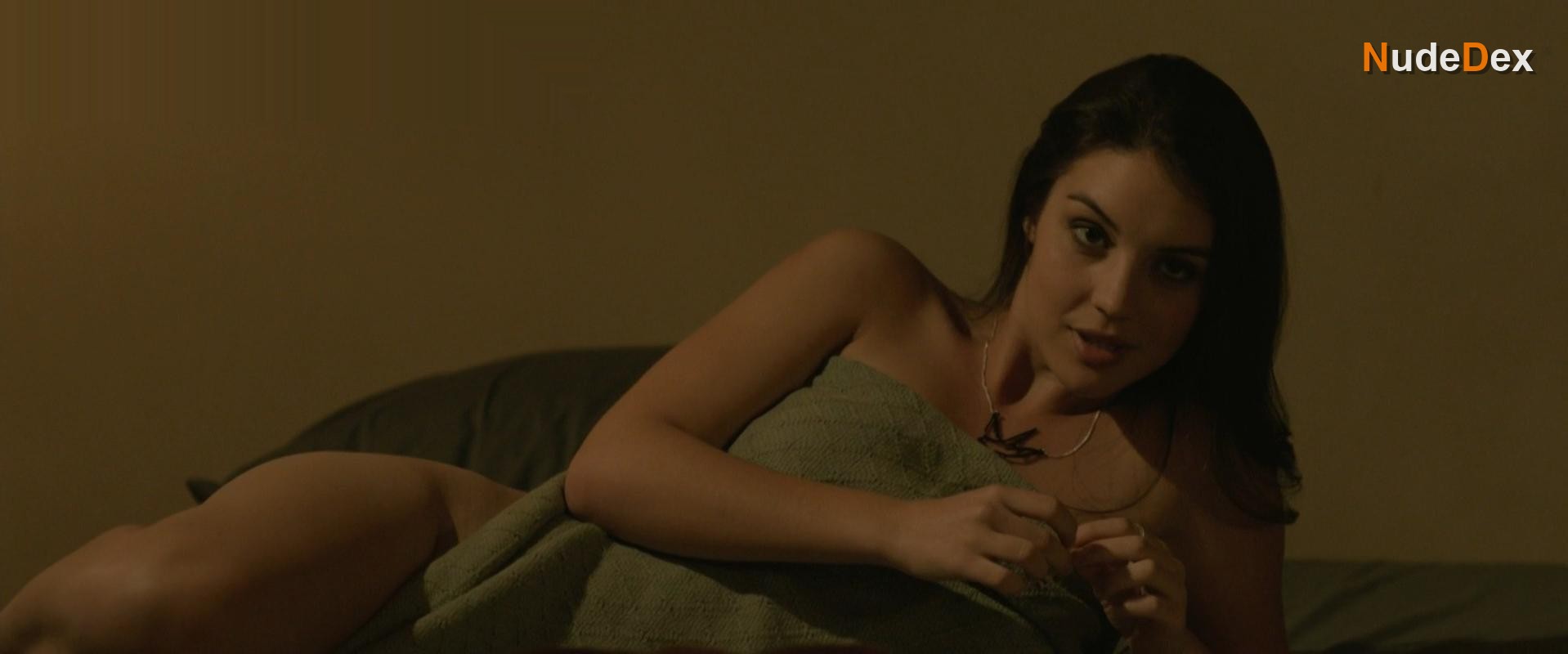 Adelaide Kane in Goats, photo 6