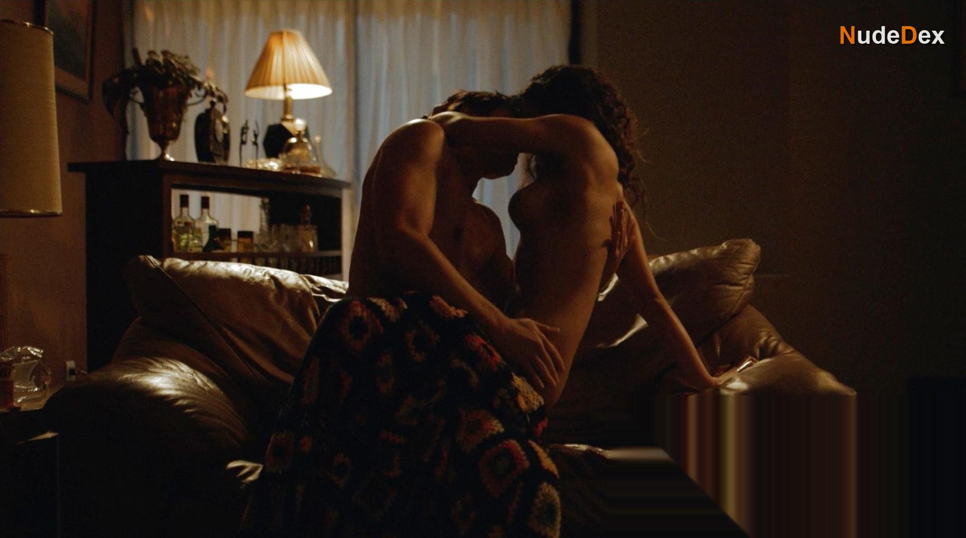 Adria Arjona in Narcos, photo 2