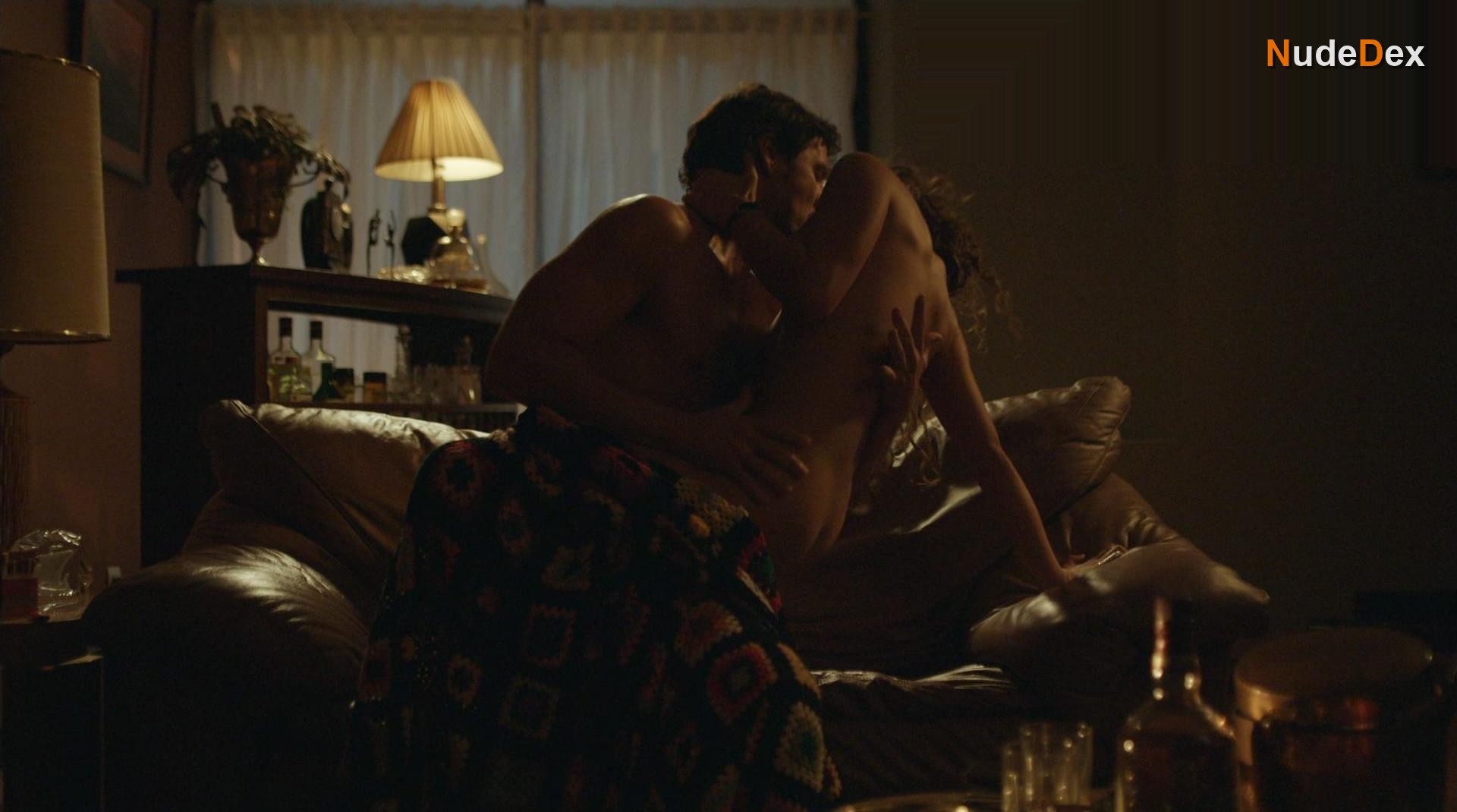 Adria Arjona in Narcos, photo 6
