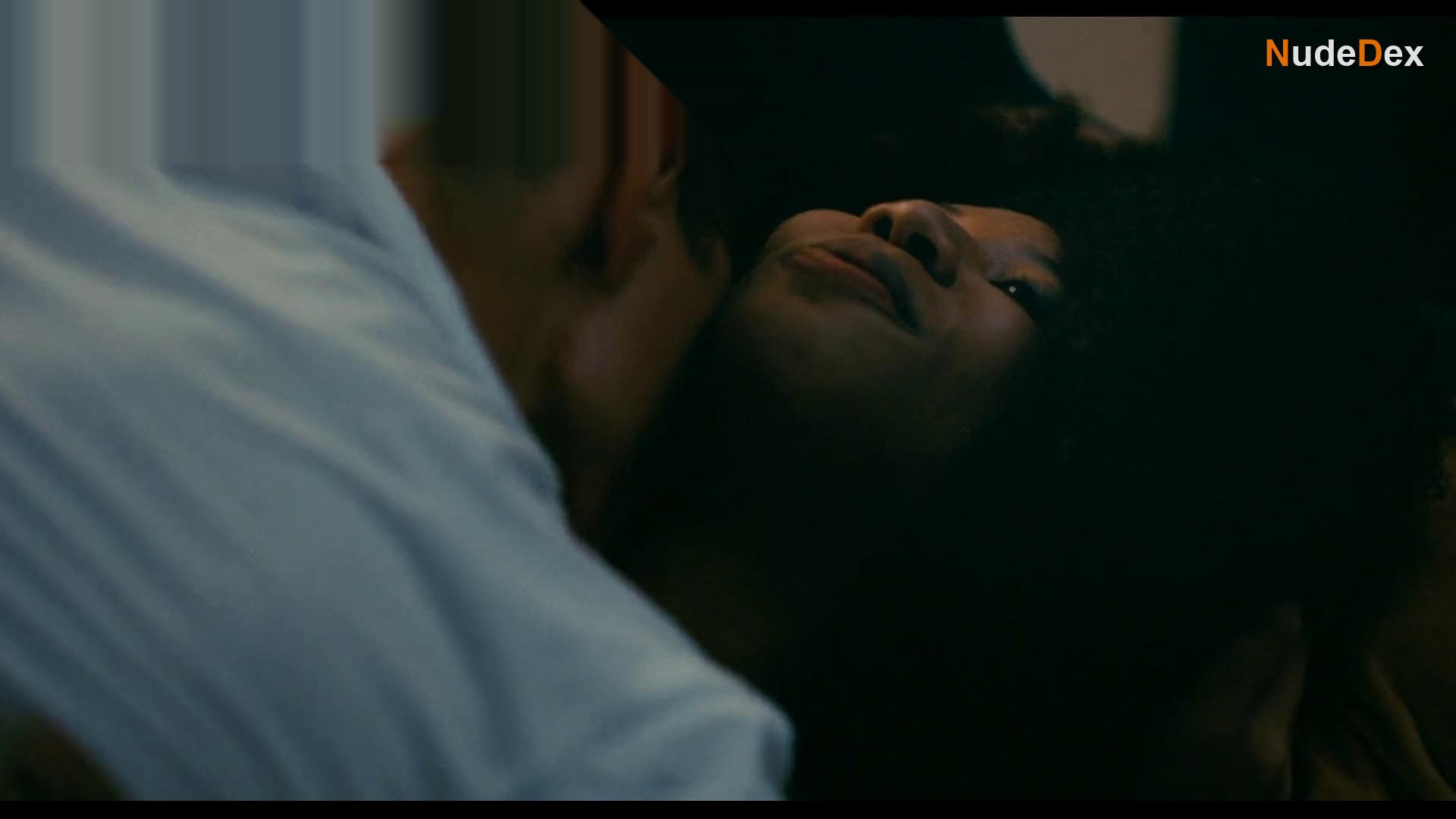 Aerial Washington in The Dead Thing, photo 3