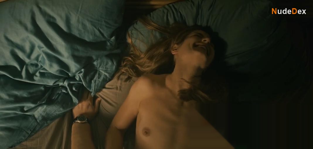 Agata Turkot in Good Home, photo 2