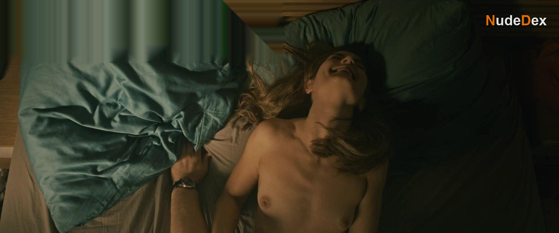 Agata Turkot in Good Home, photo 11