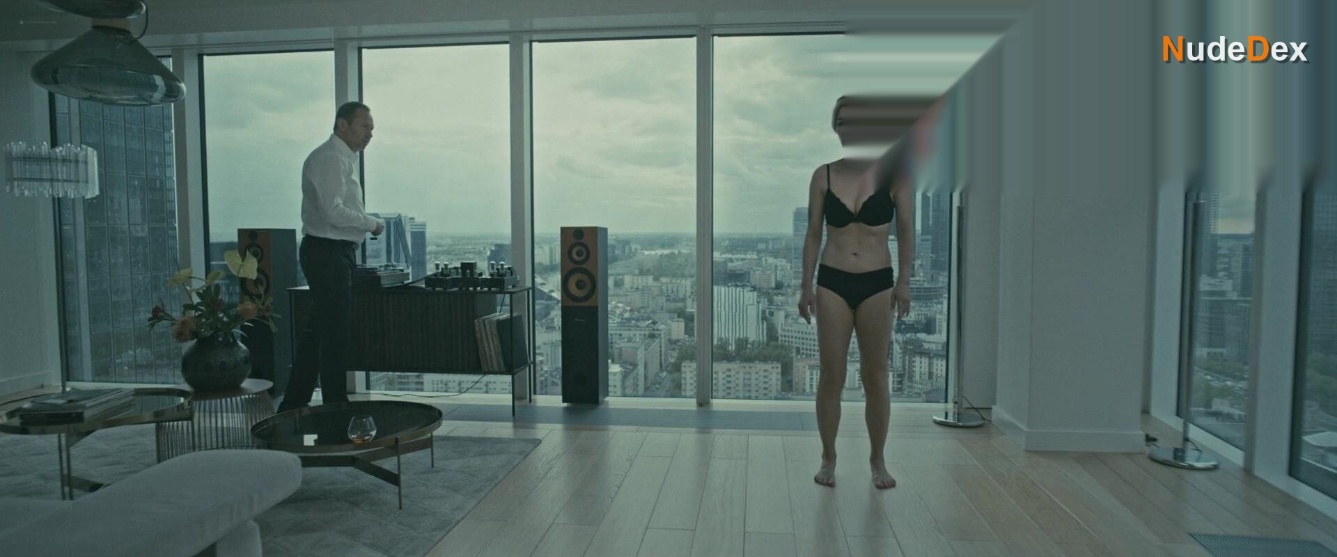 Agata Turkot in Good Home, photo 19