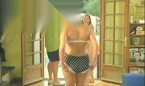 Agathe Dronne in Naturellement, photo 5