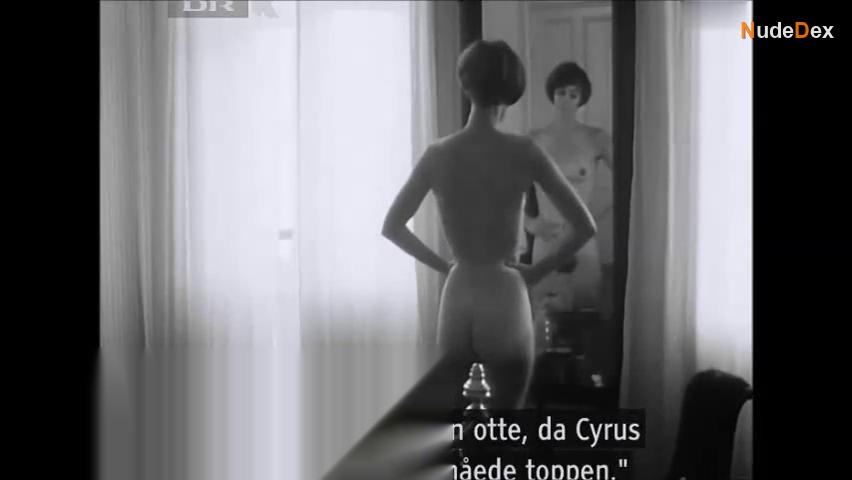 Agneta Ekmanner in Hugs And Kisses, photo 6