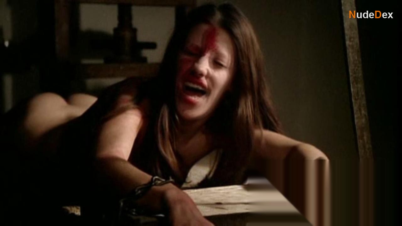 Aida Vargas in Love Letters Of A Portuguese Nun, photo 5