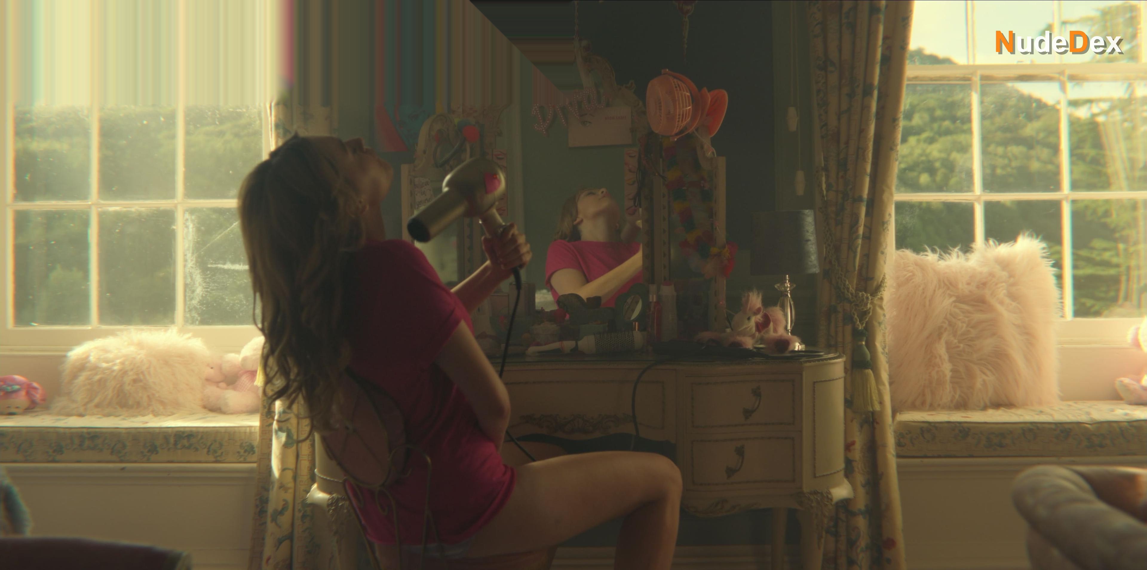 Aimee-lou Wood in Sex Education, photo 18