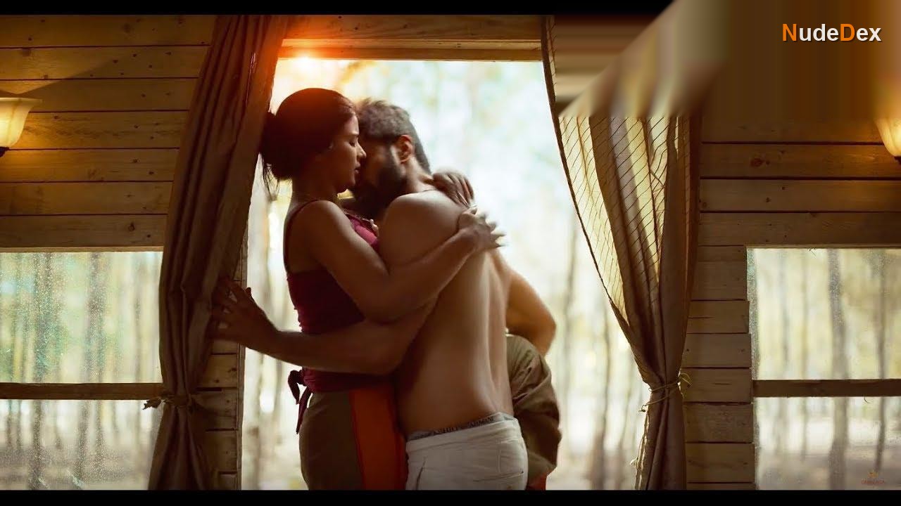 Aishwarya Rajesh in Bodhai Kadhai, photo 6
