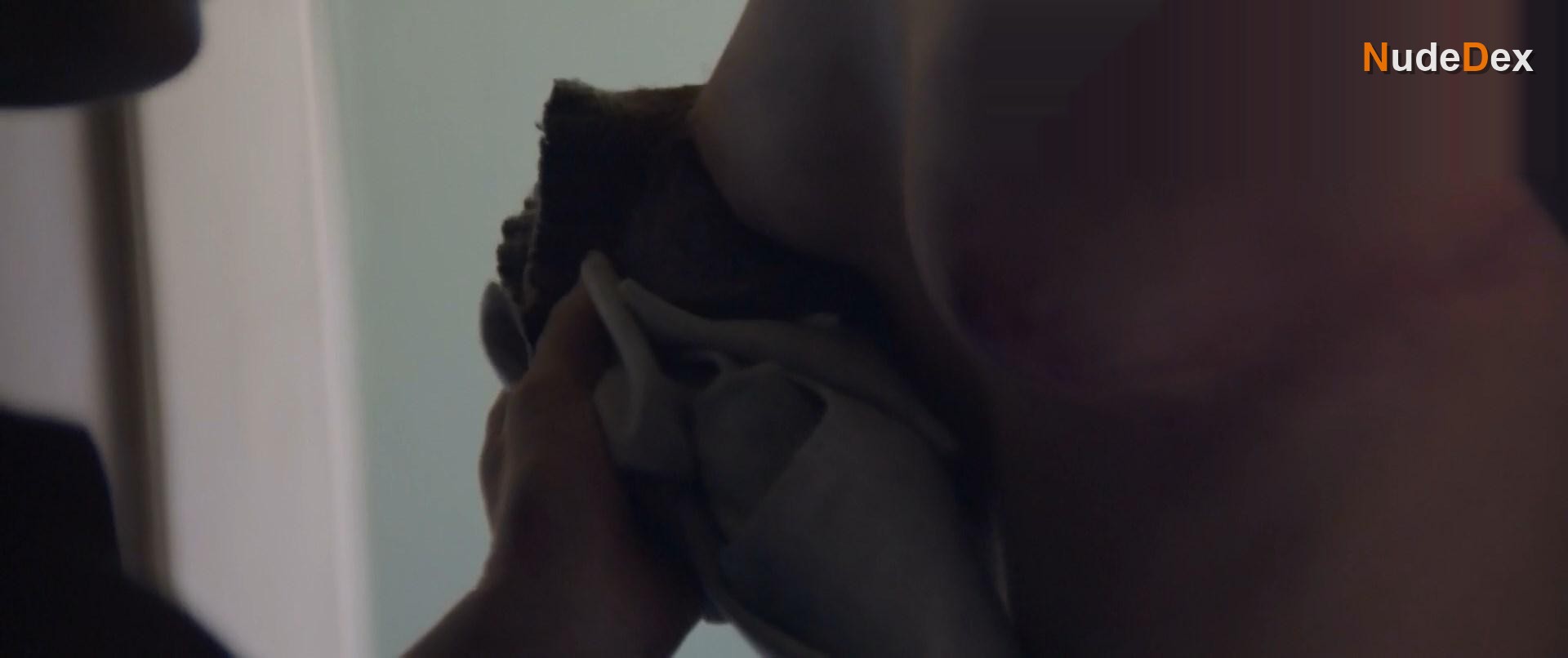 Alba August in Becoming Astrid, photo 12