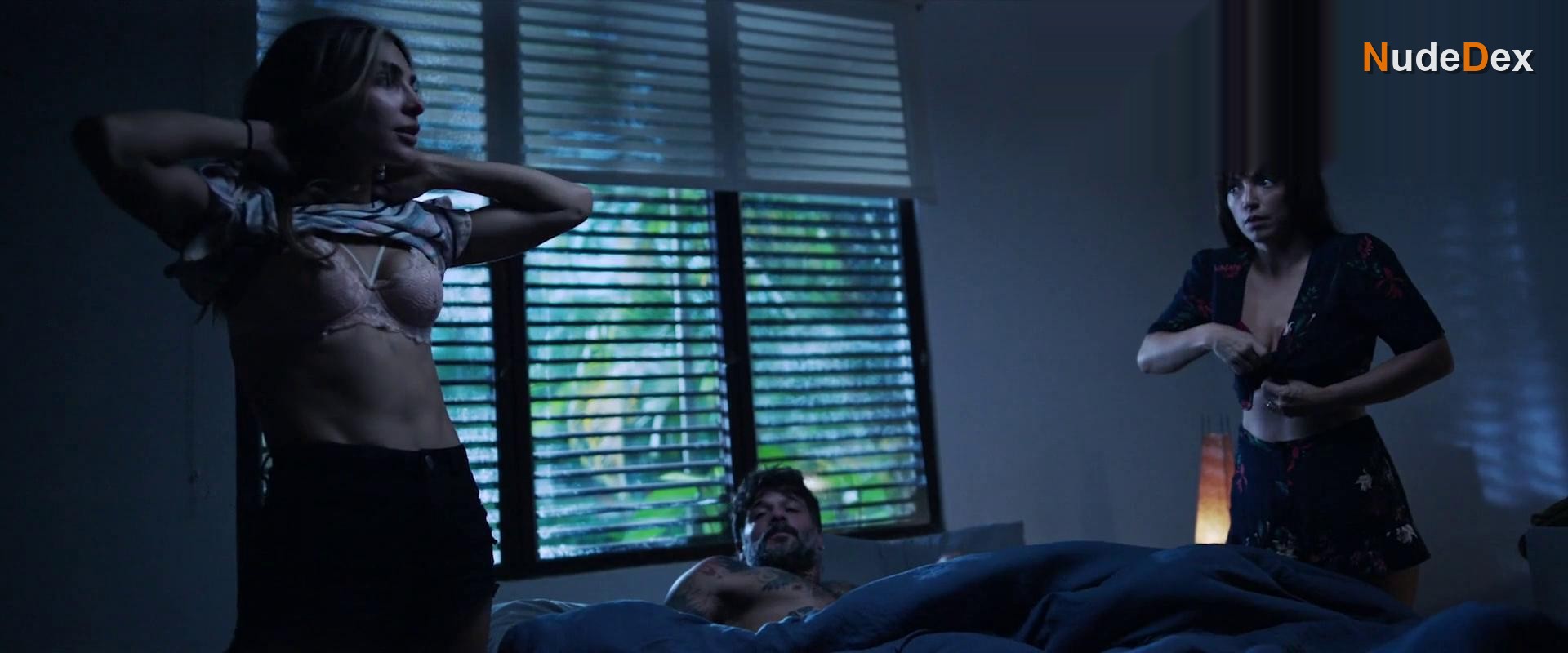 Sandra Echeverria in Perfecto Anfitrion