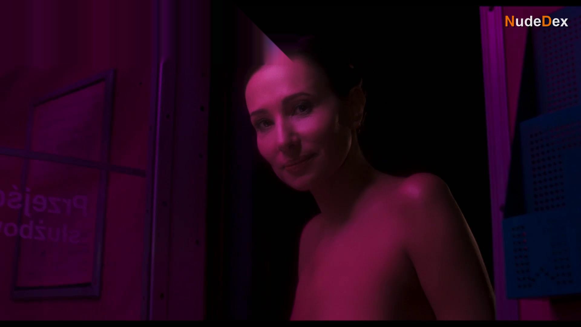 Aleksandra Poplawska in Fin Del Mundo, photo 7