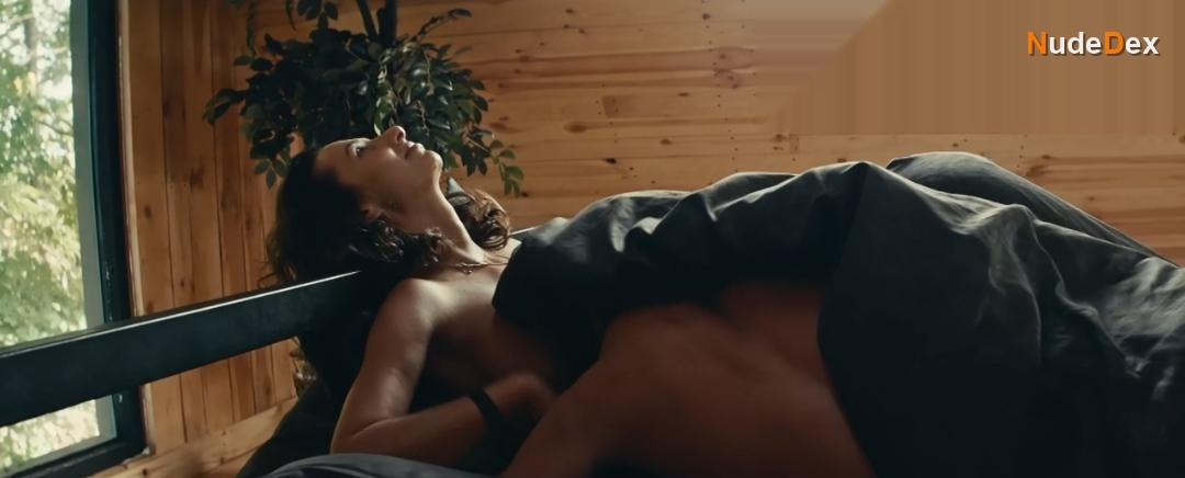 Aleksandra Poplawska in Underdog, photo 3
