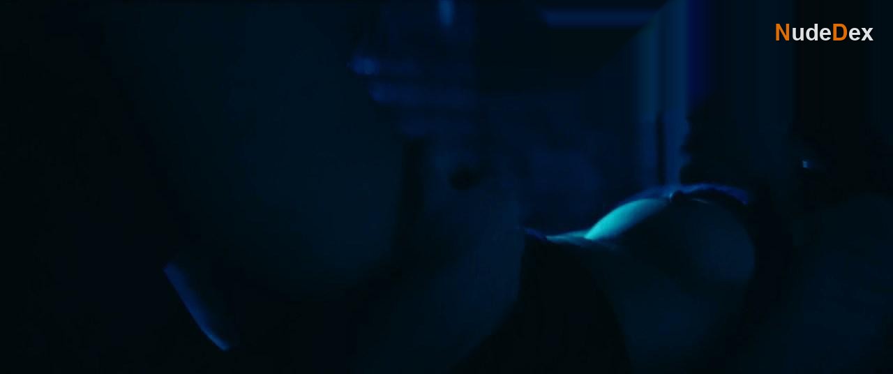 Aleksandra Poplawska in Underdog, photo 10