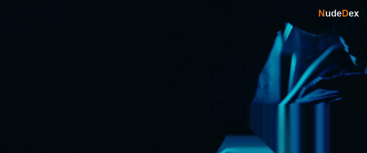 Aleksandra Poplawska in Underdog, photo 11