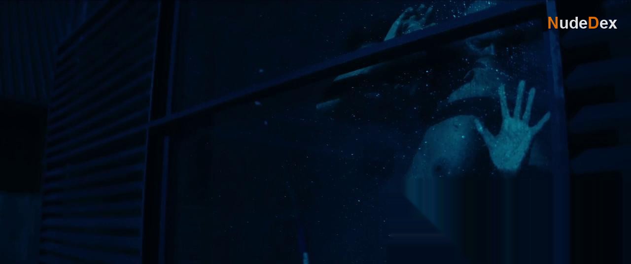 Aleksandra Poplawska in Underdog, photo 1
