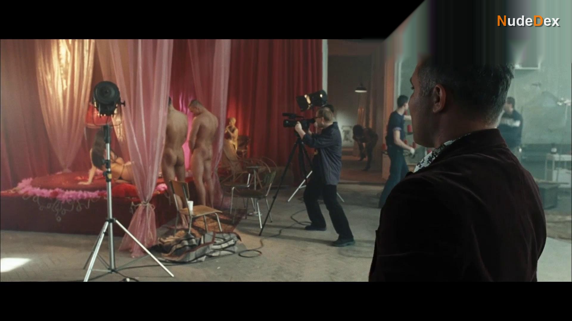 Aleksandra Poplawska in Zero, photo 6
