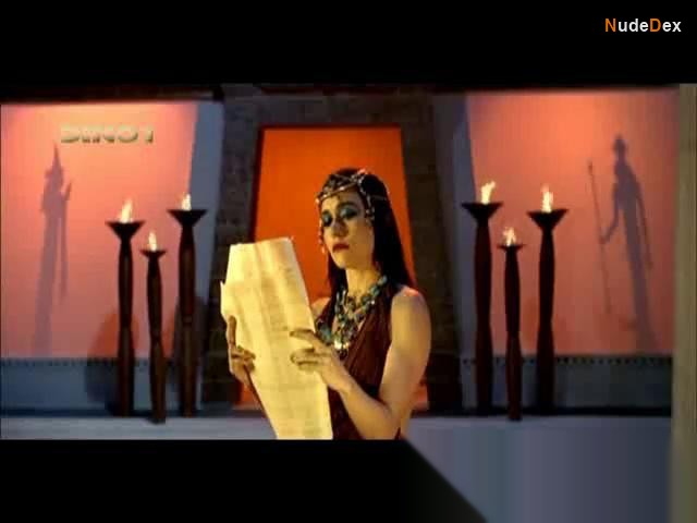 Alessandra Negrini in Cleopatra, photo 13