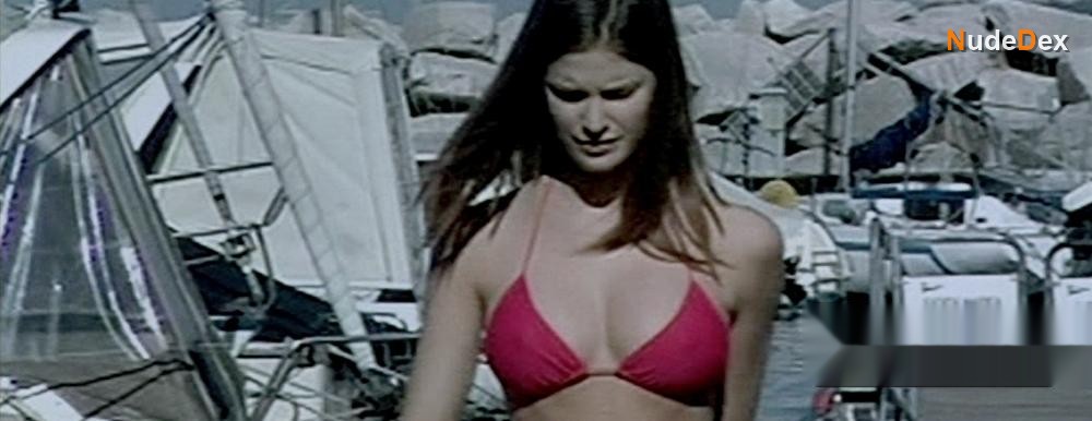 Alessia Piovan in The Girl By The Lake, photo 4