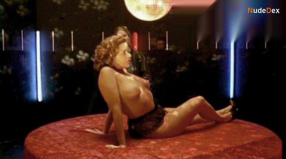 Alexa Maria Surholt in Der Sandmann, photo 8