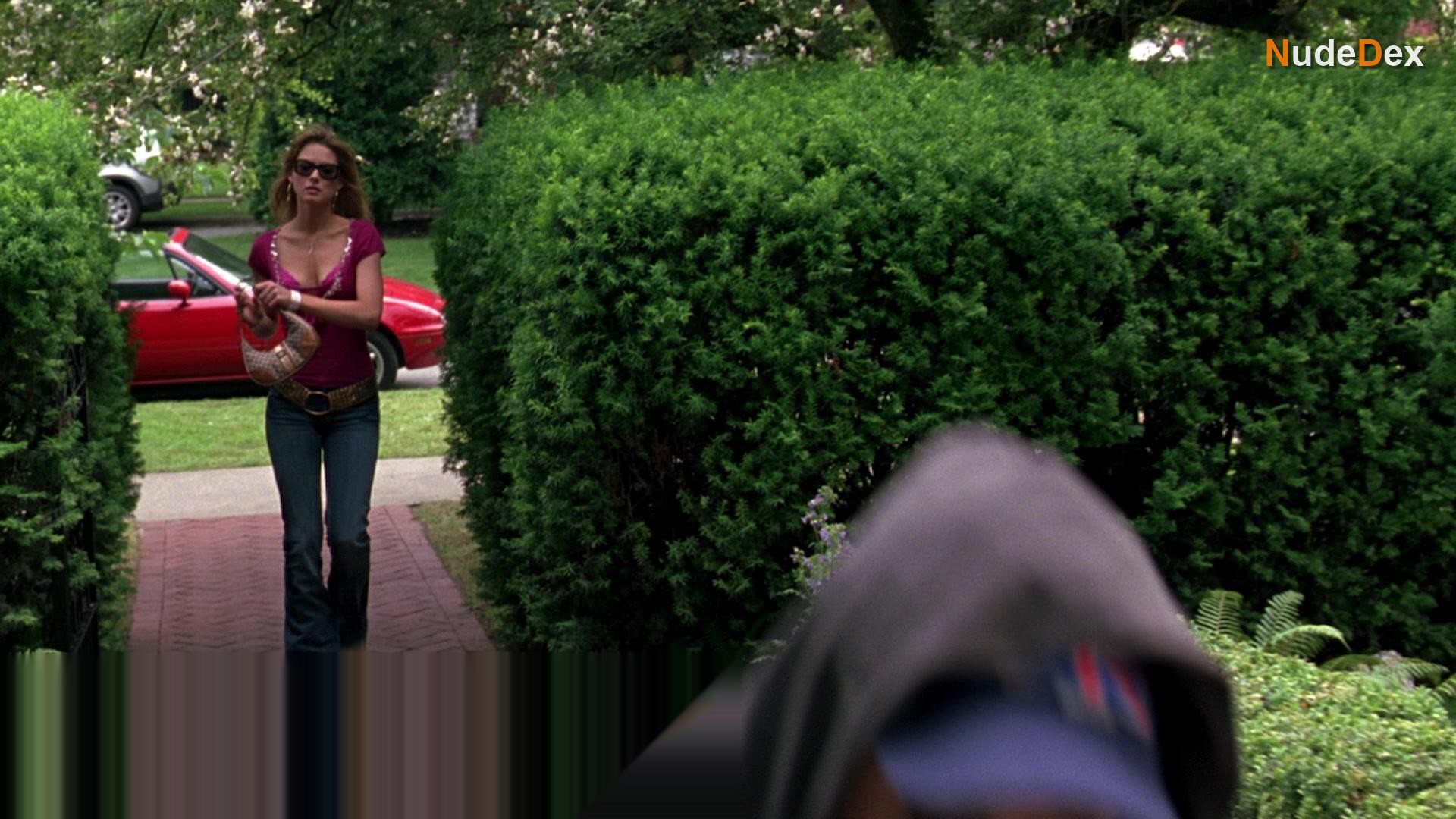 Alexandra Breckenridge in She's The Man, photo 9