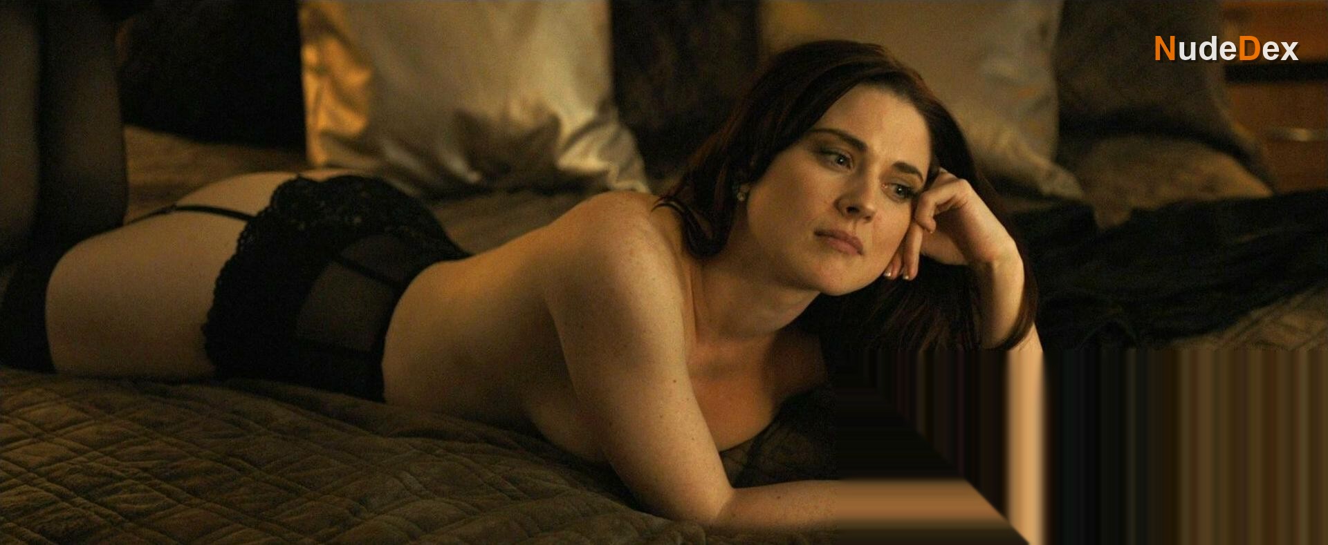 Alexandra Breckenridge in Zipper, photo 8