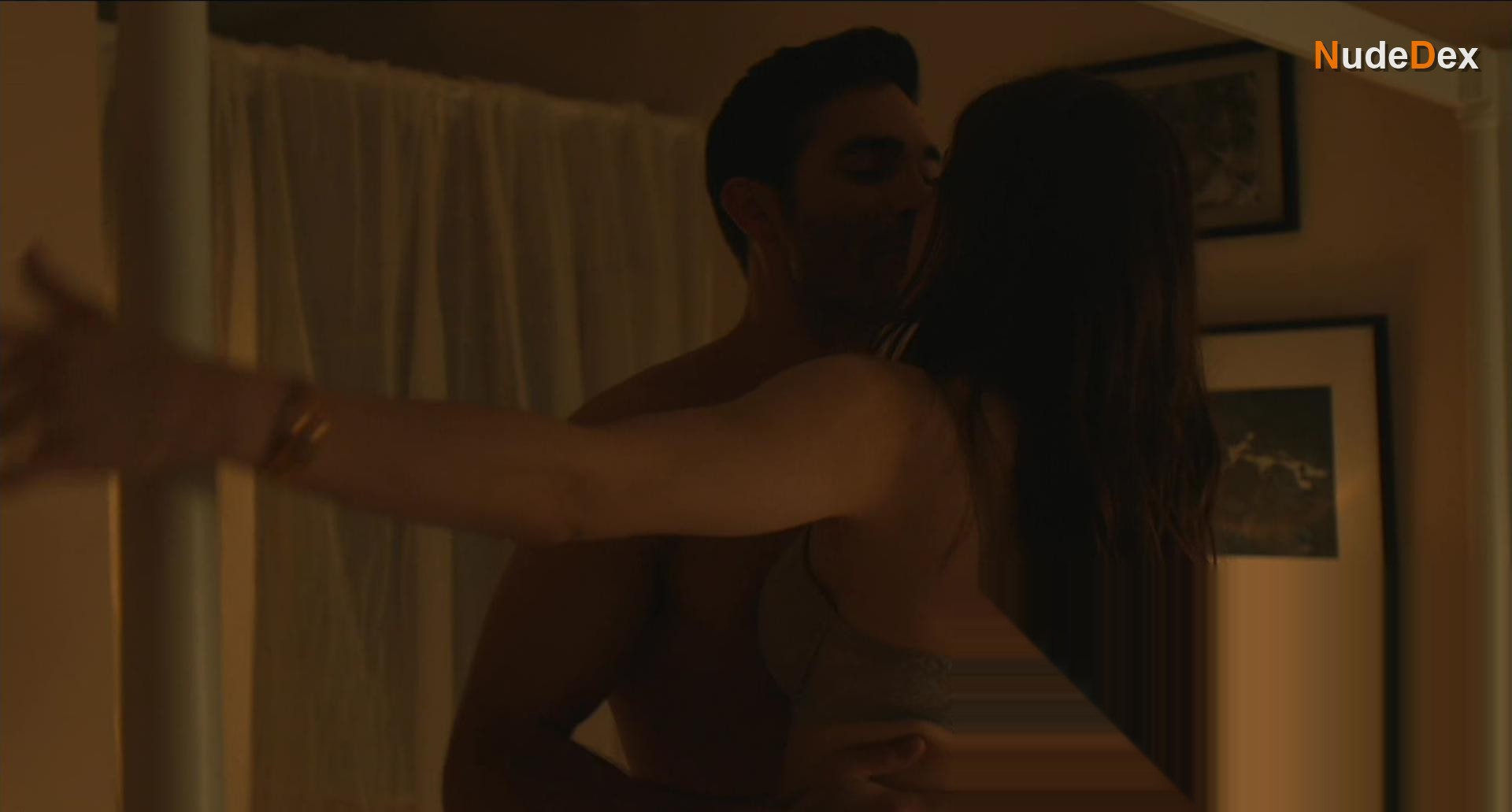 Alexandra Daddario in Can You Keep A Secret, photo 2