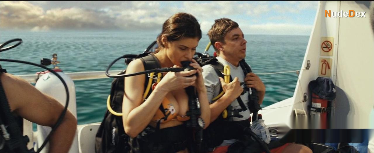Alexandra Daddario in Rampage, photo 1
