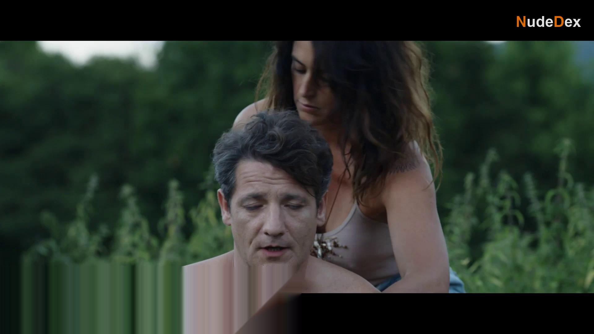 Alexandra Holzhammer in Mise Au Vert, photo 3