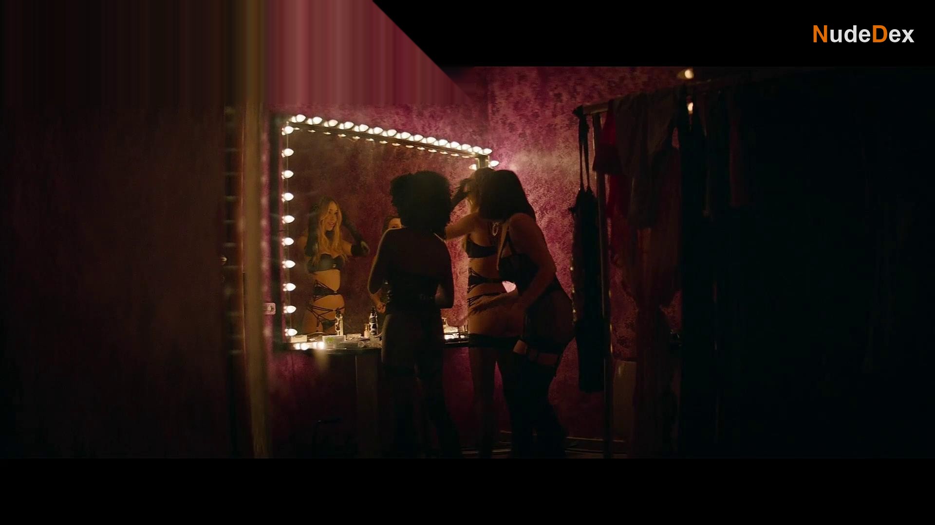 Alexis Ren in The Enforcer, photo 13