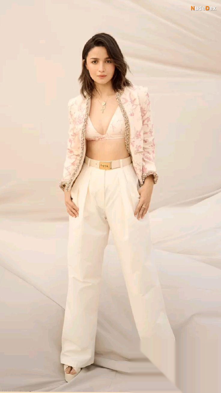 Alia Bhatt in Humpty Sharma Ki Dulhania, photo 19
