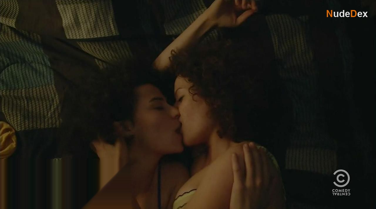 Alia Shawkat in Broad City, photo 3
