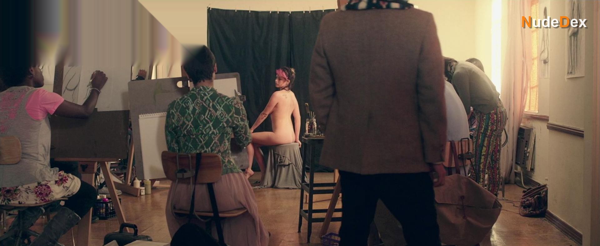 Alia Shawkat in Paint It Black, photo 2