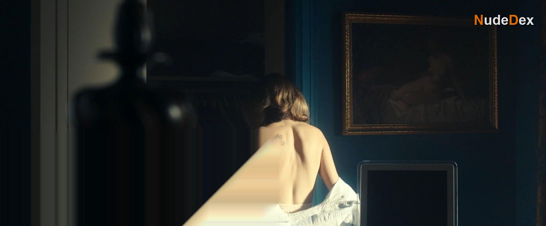 Alia Shawkat in Paint It Black, photo 13