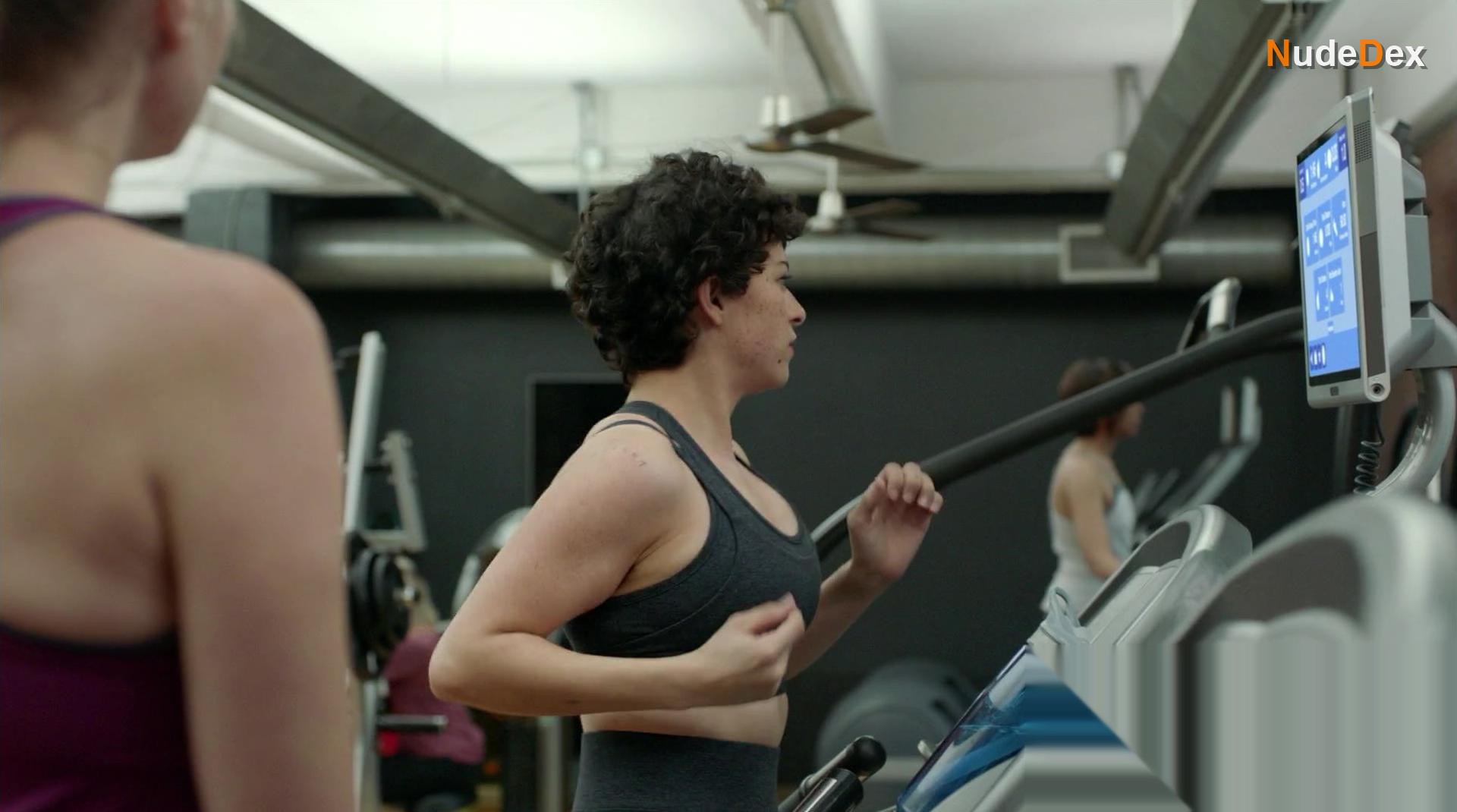 Alia Shawkat in Search Party, photo 17