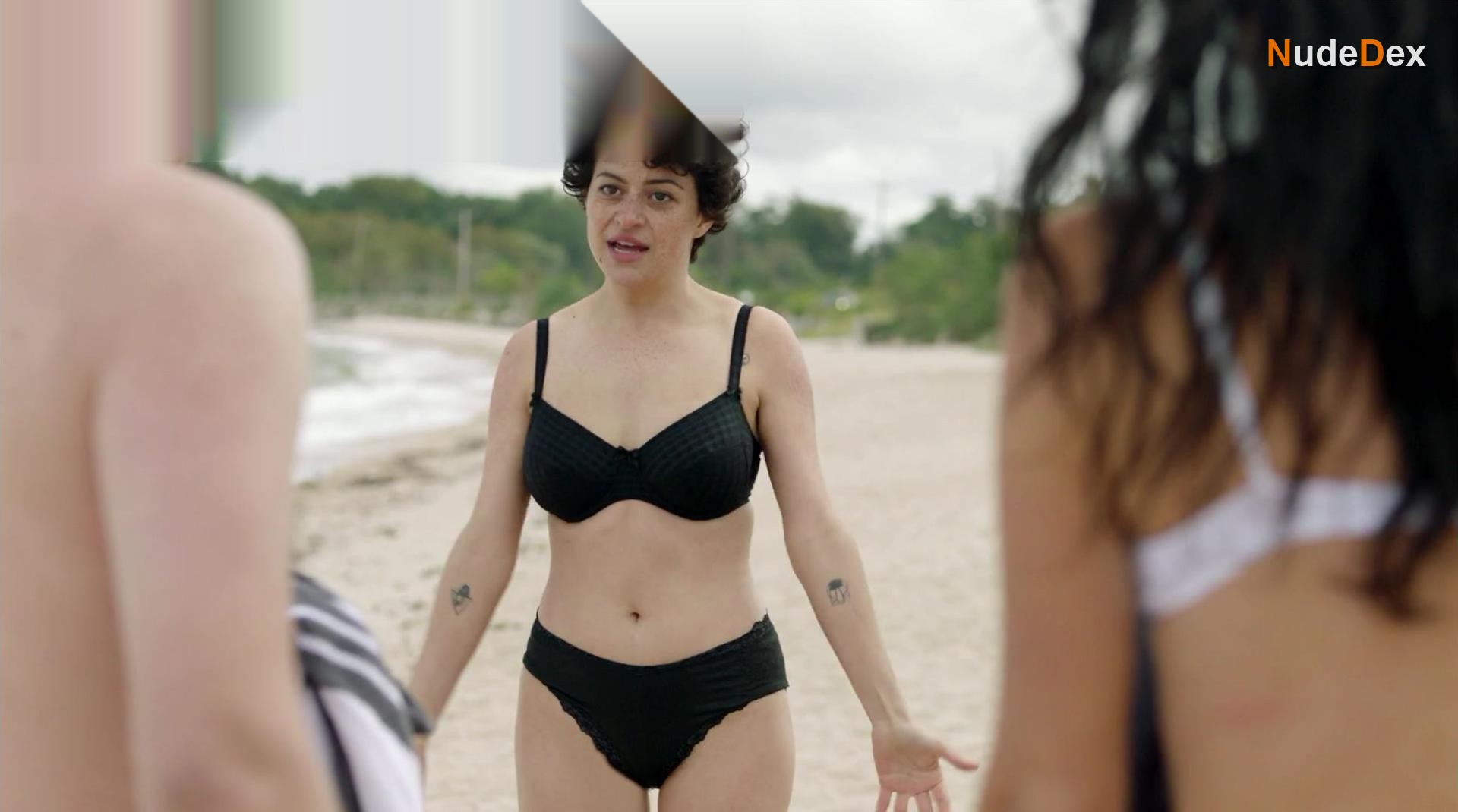 Alia Shawkat in Search Party, photo 18