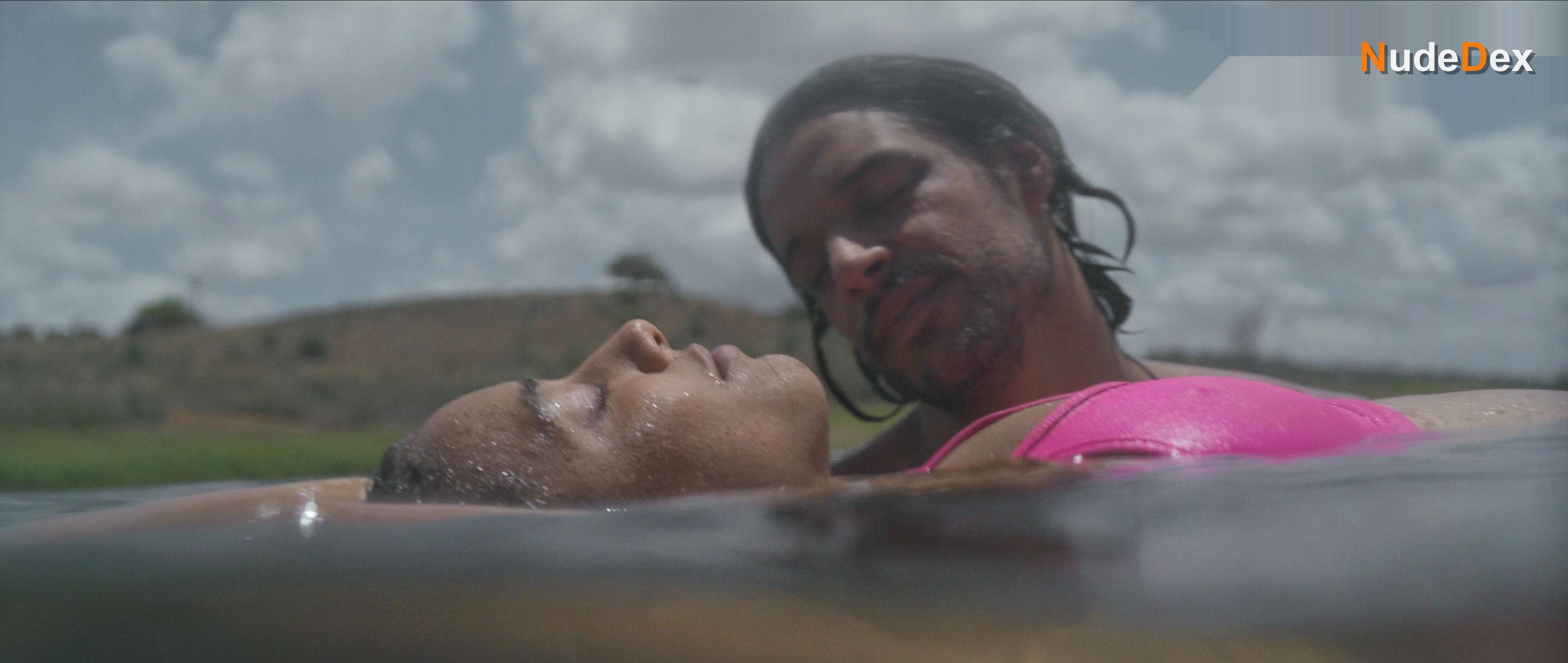 Alice Carvalho in Cangaco Novo, photo 2
