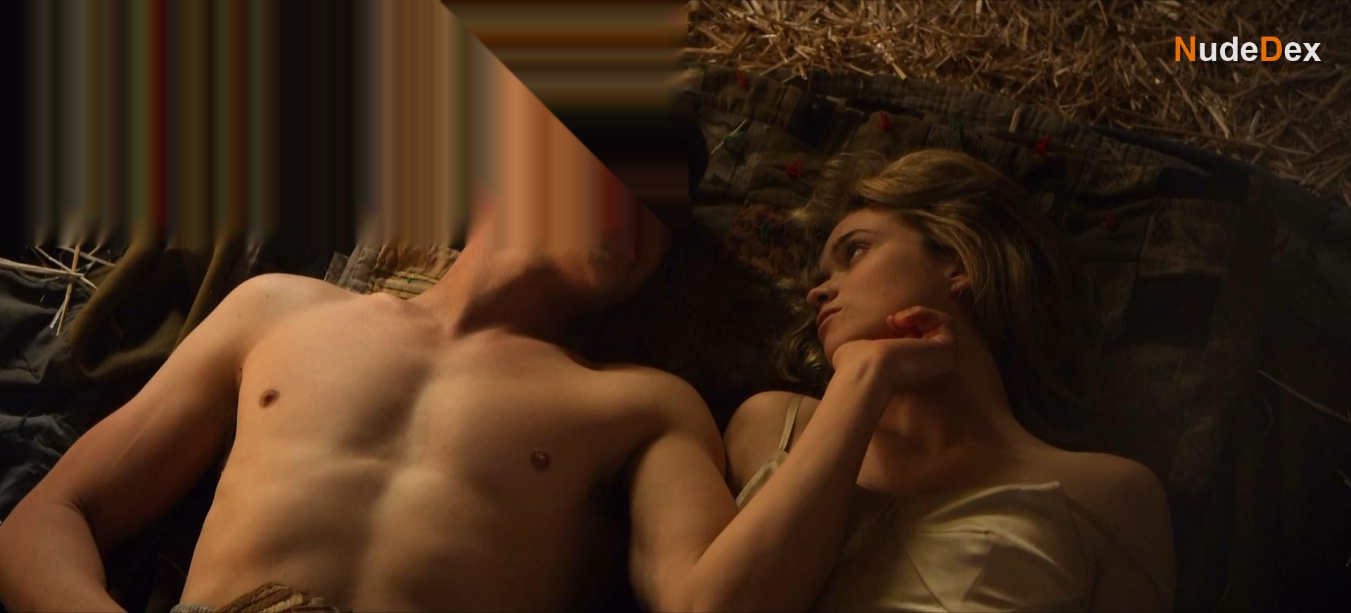 Alice Englert in Ratched, photo 10