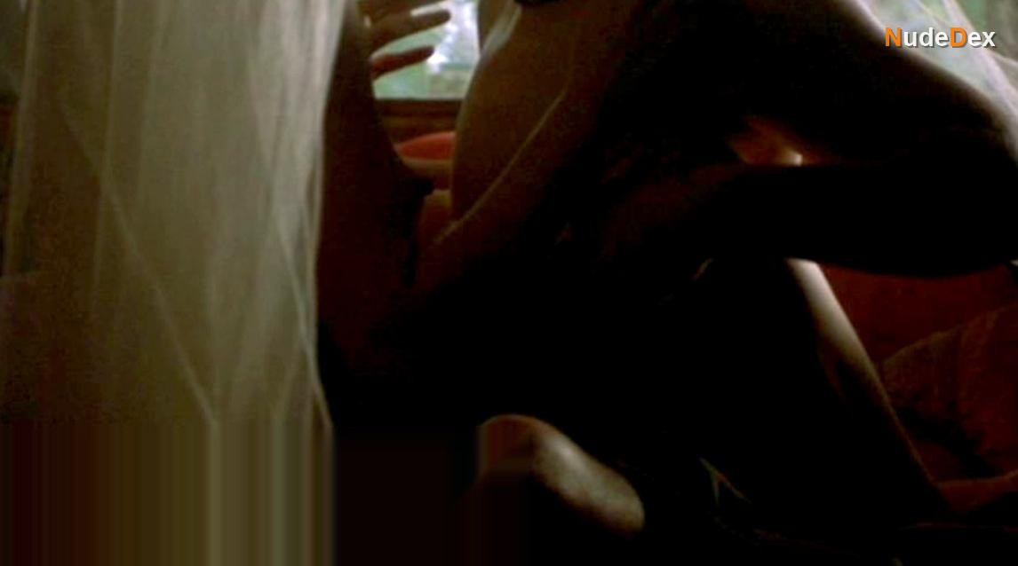 Alice Evans in Fascination, photo 2