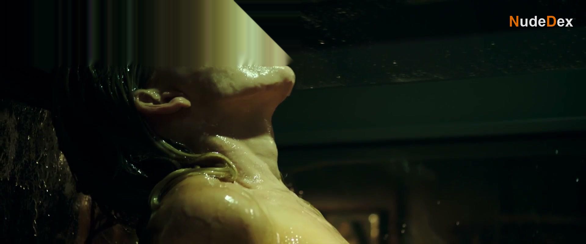 Alice Eve in Replicas, photo 4