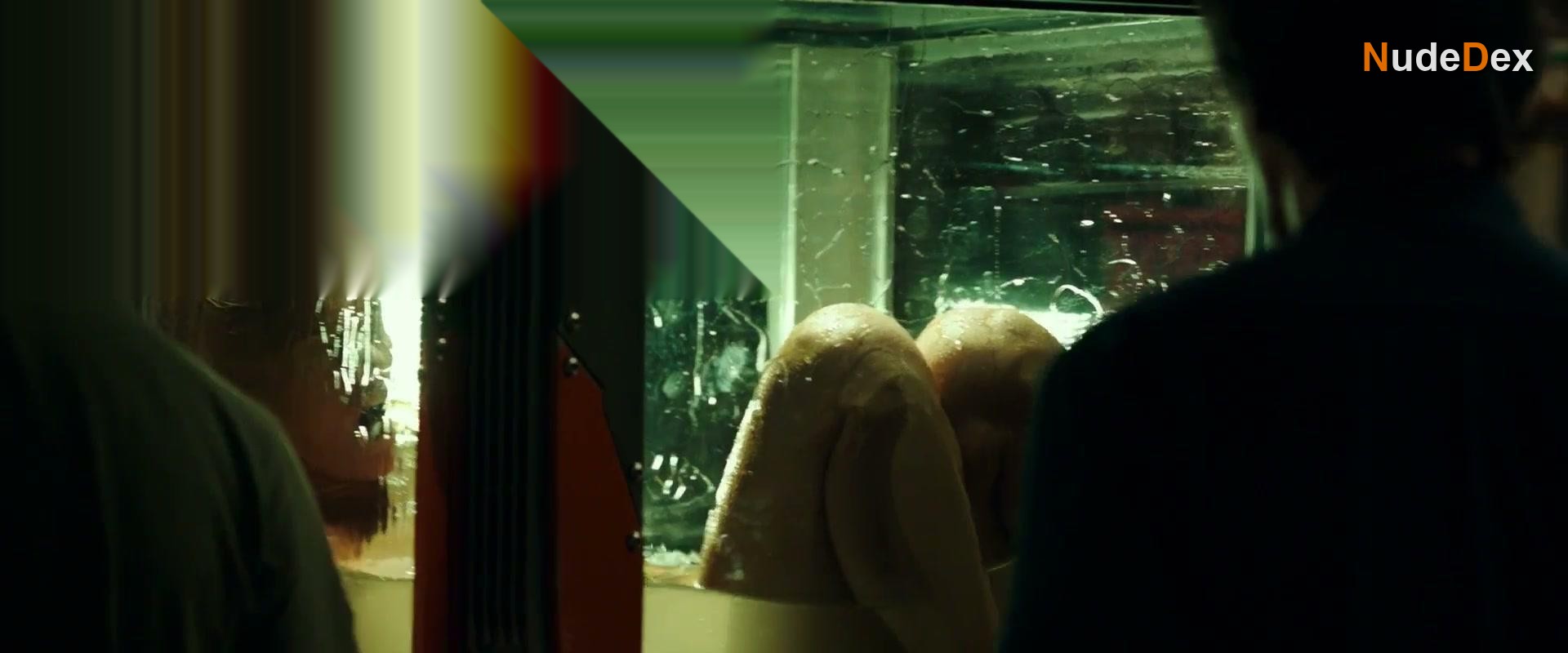 Alice Eve in Replicas, photo 7