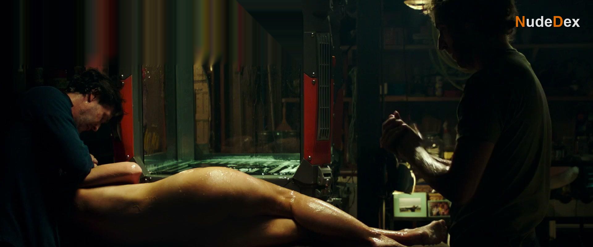 Alice Eve in Replicas, photo 14