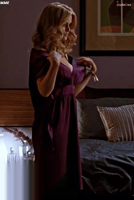 Alice Eve in She S Out Of My League, photo 3