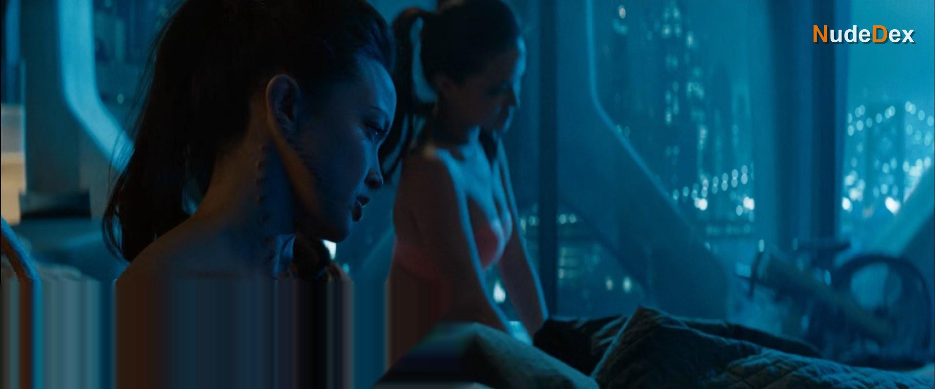 Alice Eve in Star Trek Into Darkness, photo 5