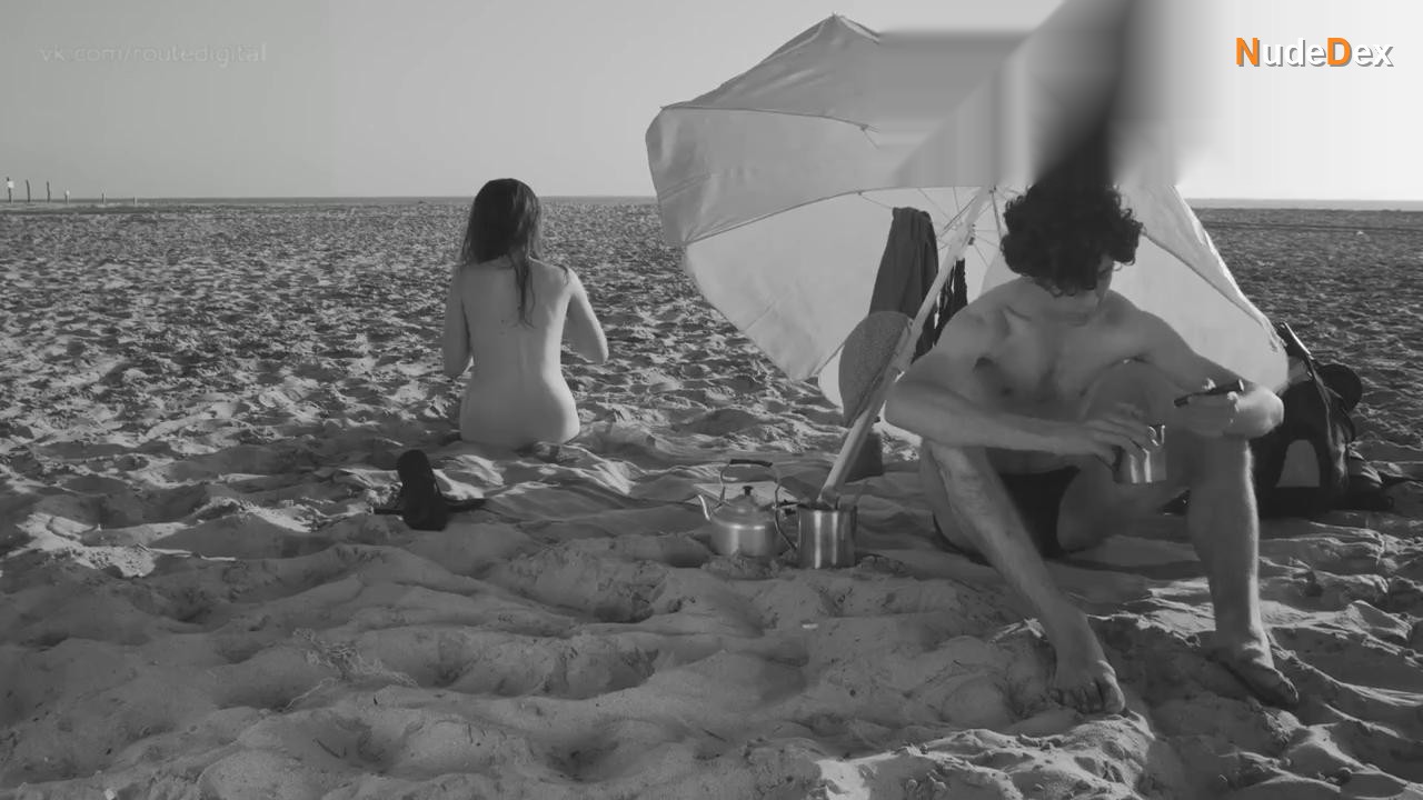 Alicia Fernandez in El Nudista, photo 4