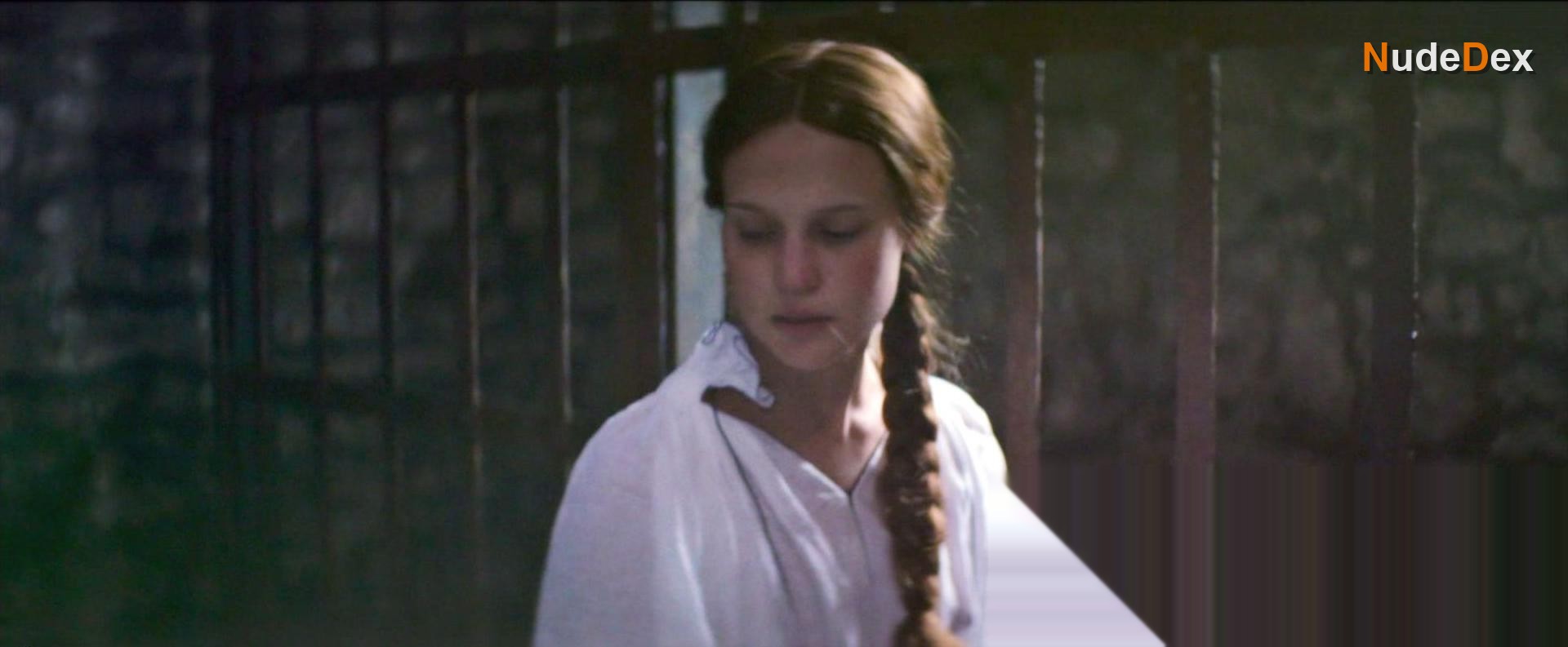 Alicia Vikander in Firebrand, photo 5